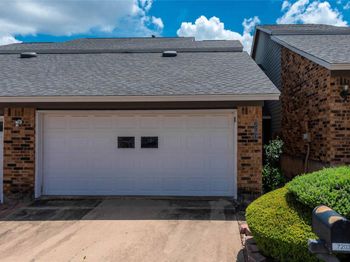 7203 Coronado CIR