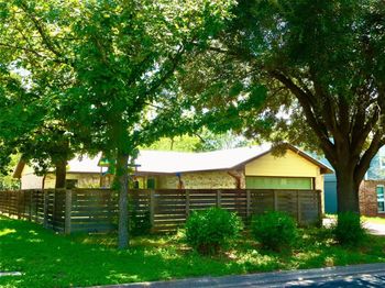 1213 Dunstan DR