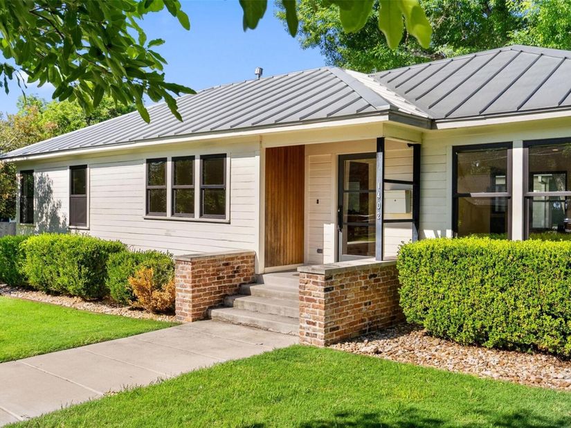 1402 Hutto RD, Georgetown TX 78626