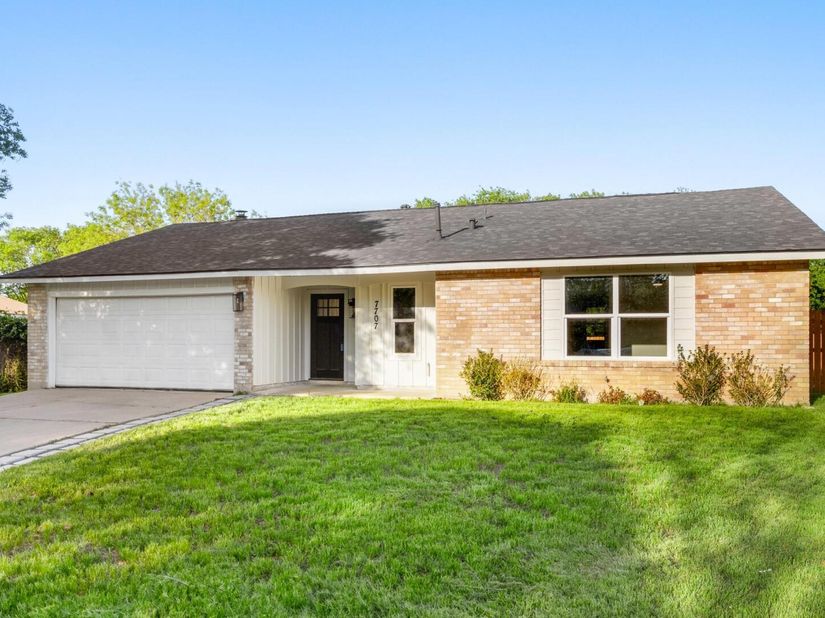 7707 Whitsun DR, Austin TX 78749