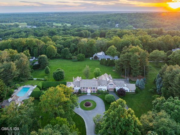 865 Hollow Tree Ridge Road, Darien CT 06820