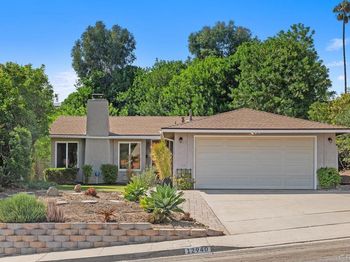 12940 Calle De Las Rosas