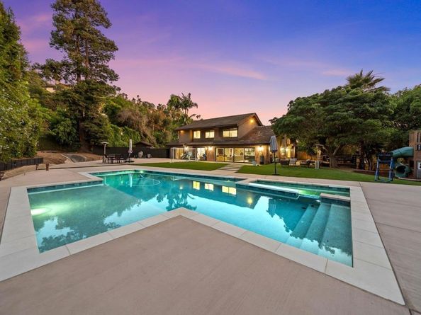 20 Lake Helix Drive, La Mesa CA 91941