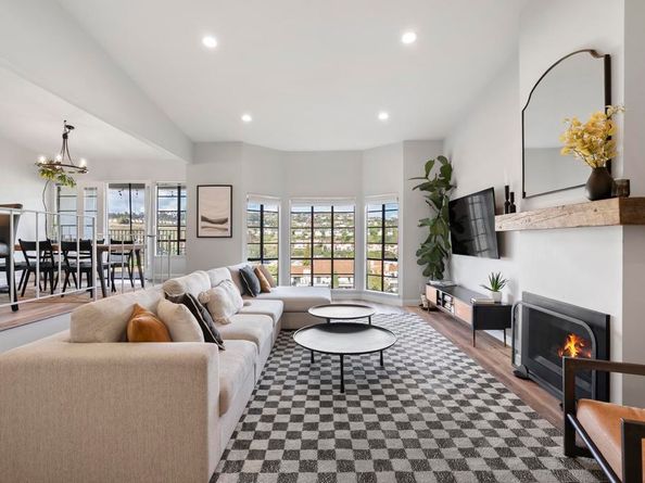 2630 Pirineos Way 13, Carlsbad CA 92009