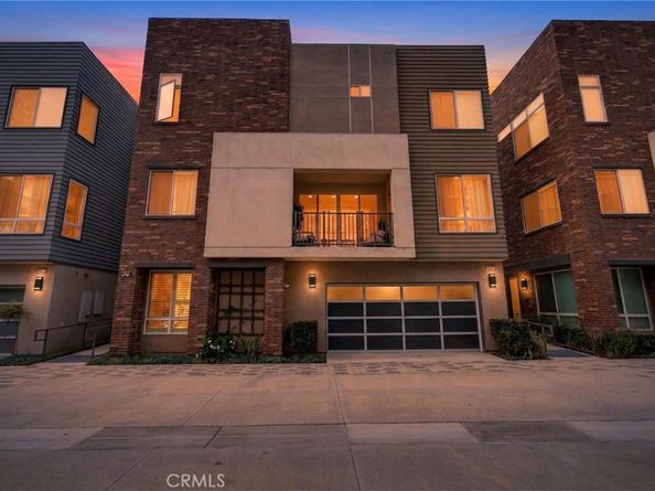 821 Brickyard, Costa Mesa CA 92627