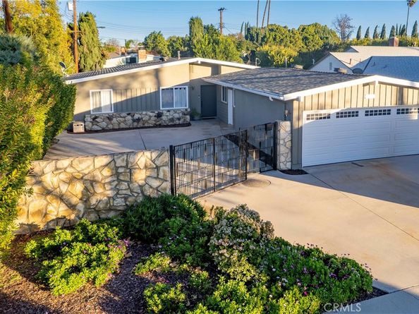 6914 Andasol, Lake Balboa CA 91406