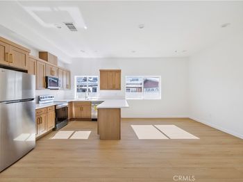 10905 Dalerose Avenue