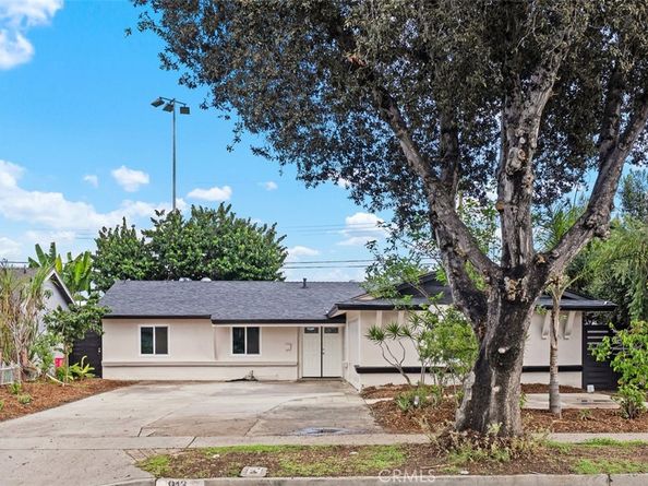 913 S Diamond, Santa Ana CA 92704