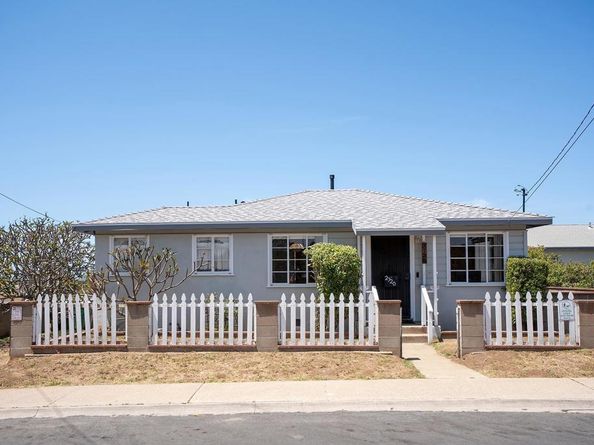2726 Comstock St, San Diego CA 92111