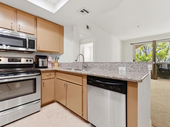 680 Camino De La Reina 2201, San Diego CA 92108