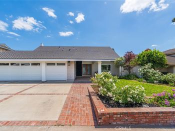 938 Oakcrest