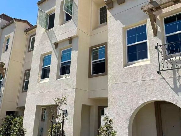 5992 Village Center Loop 4, San Diego CA 92130