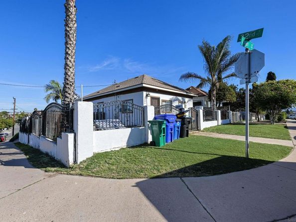 853 S 32nd St, San Diego CA 92113