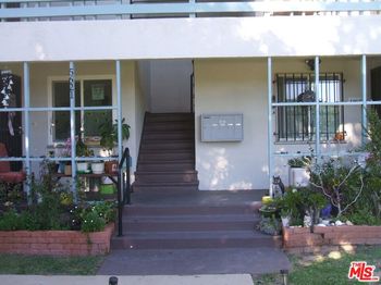 5619 1/2 W Clemson Street