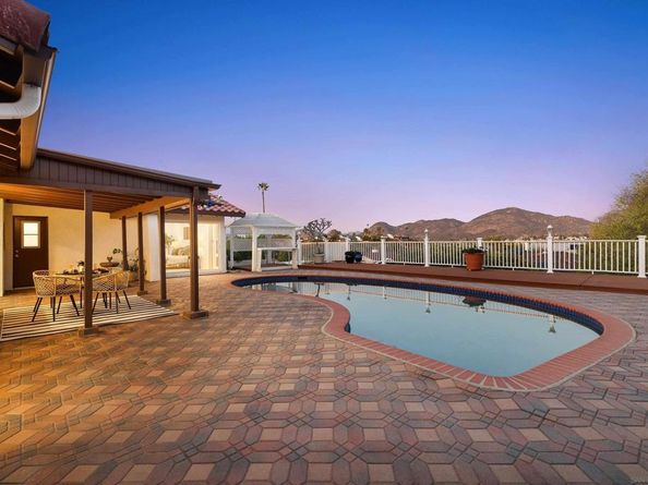 6615 Ridge Manor Ave, San Diego CA 92120