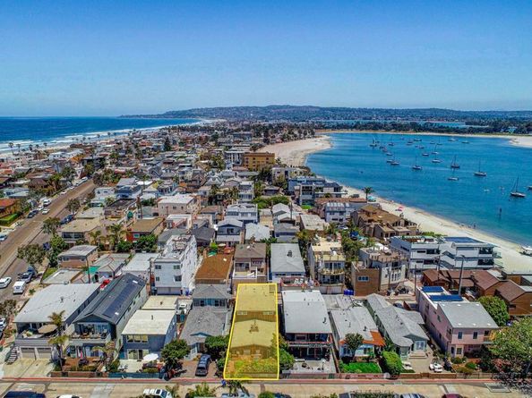 818 820 San Luis Rey Place, San Diego CA 92109