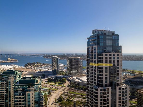 550 Front St 2702, San Diego CA 92101