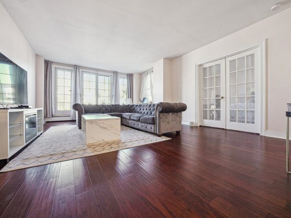 203 Shearwater Ct West 23, Jersey City NJ 07305