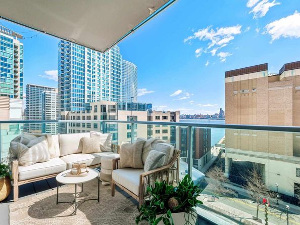 20 Newport Parkway 908, Jersey City NJ 07310