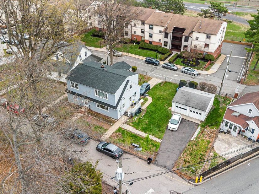 6 Mutillod Lane, Secaucus NJ 07094