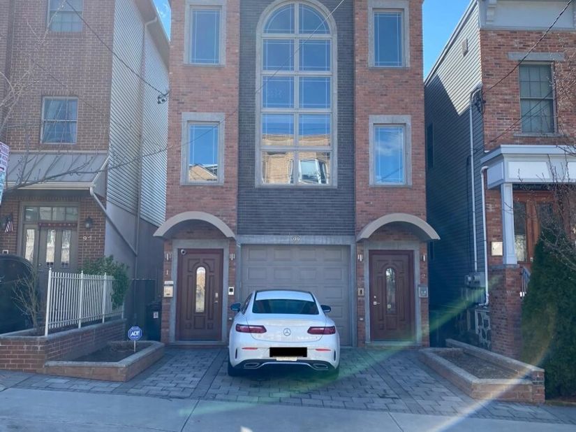 99 Leonard St 1, Jersey City NJ 07307