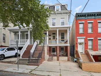 6 Magnolia Ave