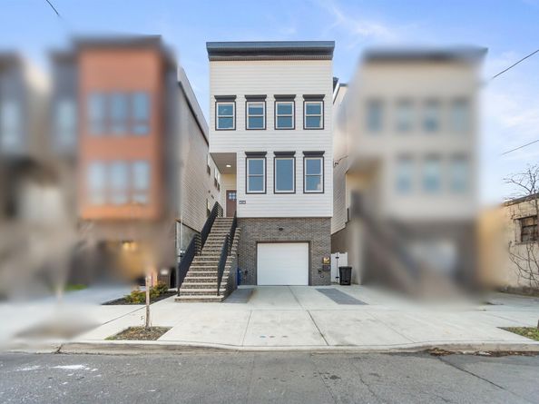 94 Van Horne St 2, Jersey City NJ 07304