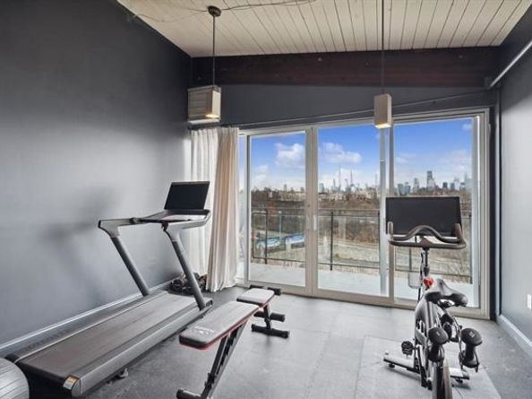 76 Hackensack Plank Rd, Weehawken NJ 07086