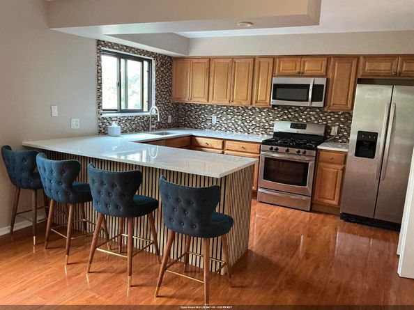 592 Sanderling Ct, Secaucus NJ 07094