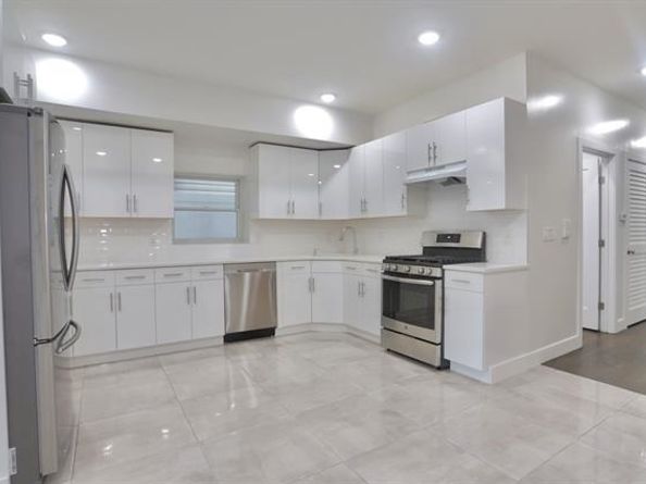 647 Ocean Ave 1, Jersey City NJ 07307
