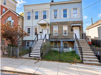 87 Dwight St