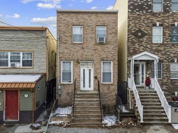15 Wales Ave