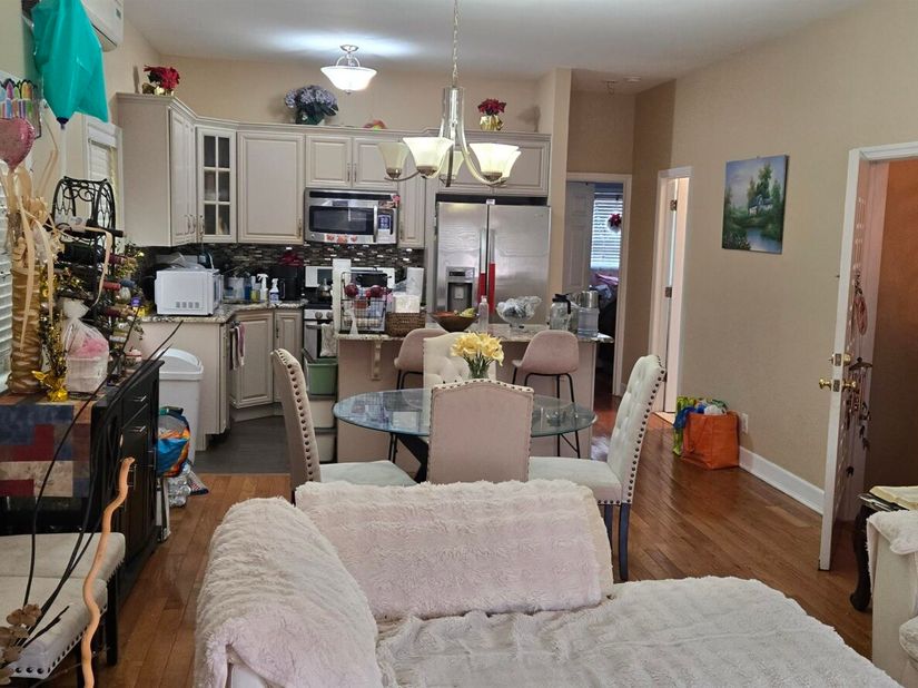 312 16th St, Union City NJ 07087