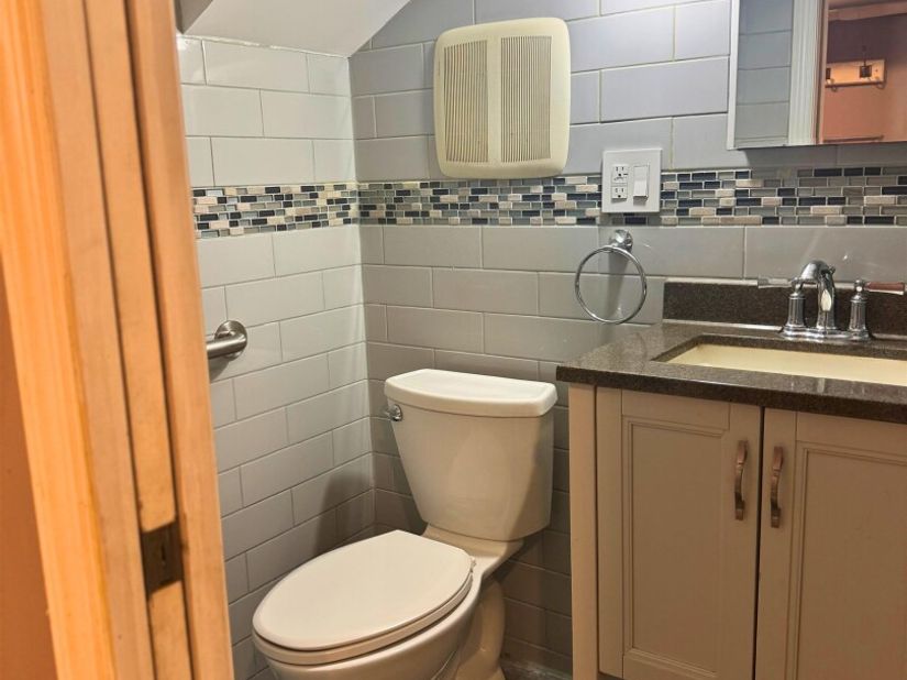 33 Kelly Parkway, Bayonne NJ 07002
