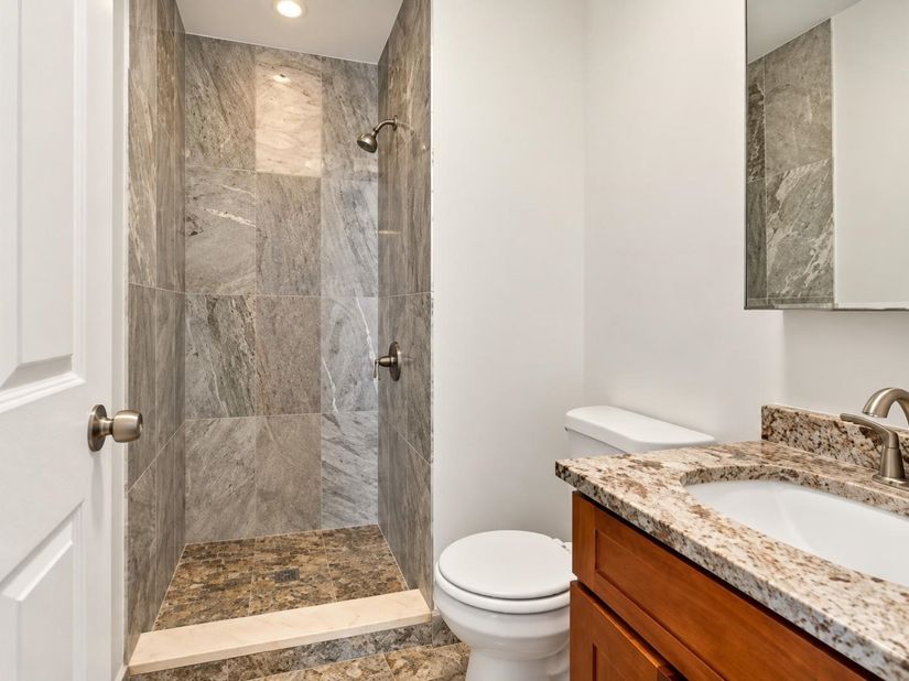 315 7th St 601, Union City NJ 07087