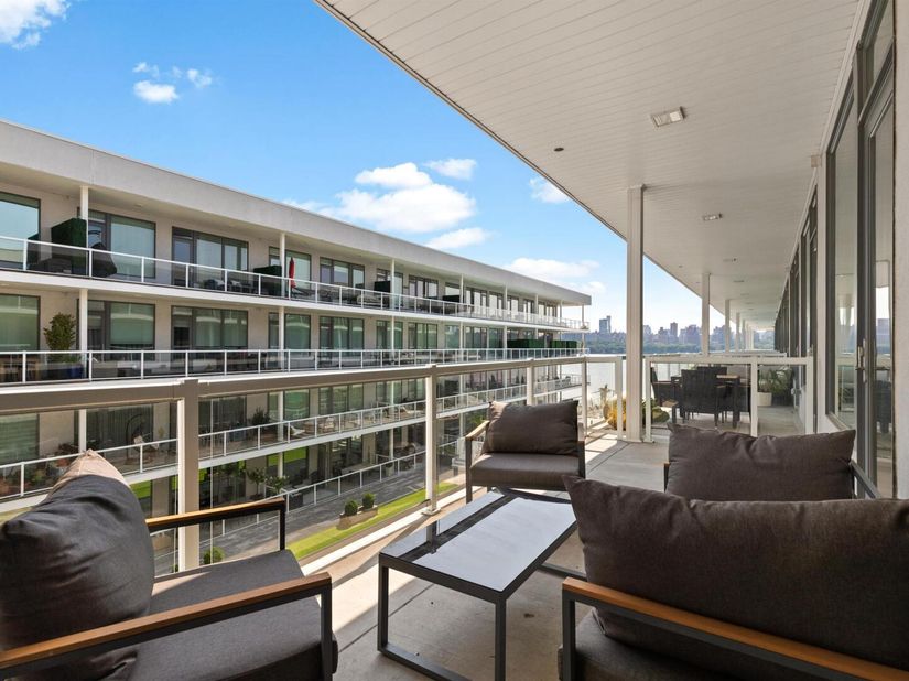 3 Somerset Lane 501, Edgewater NJ 07020