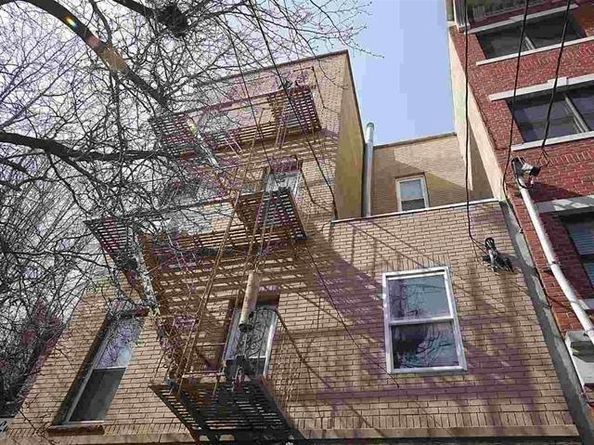 100 Park Ave 4, Hoboken NJ 07030