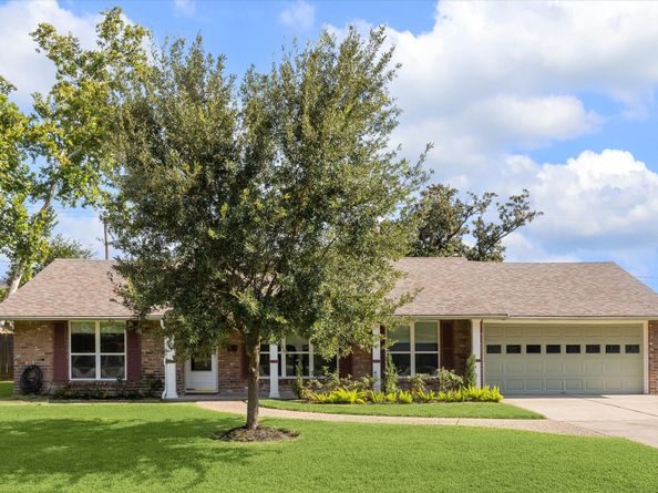 8911 Blankenship Drive, Houston TX 77080