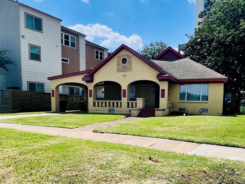 132 Carson Court, Houston TX 77004