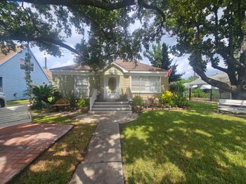6427 Pinehurst Drive