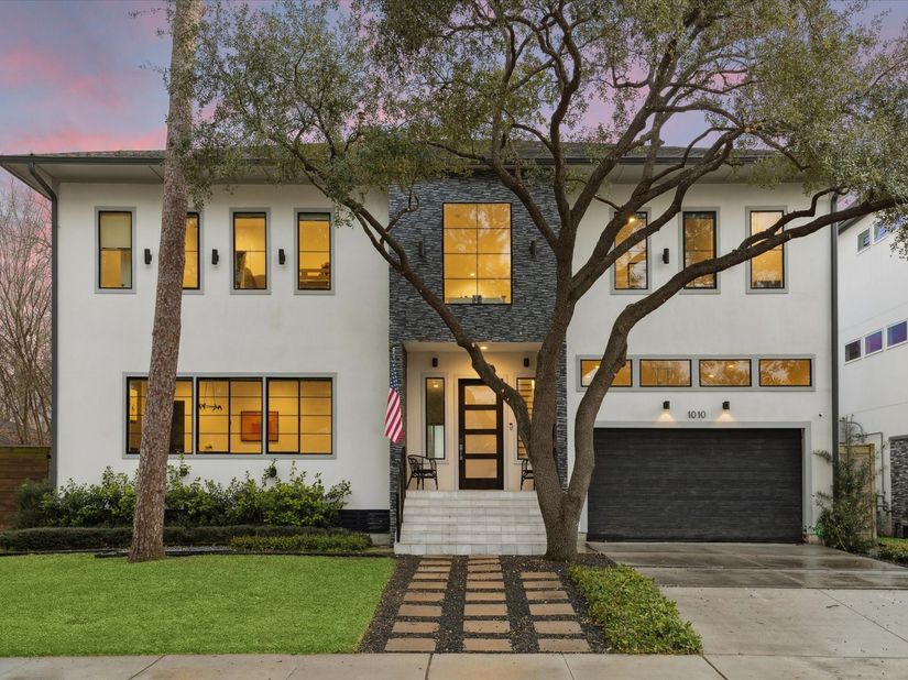 1010 Waltway Drive, Houston TX 77008
