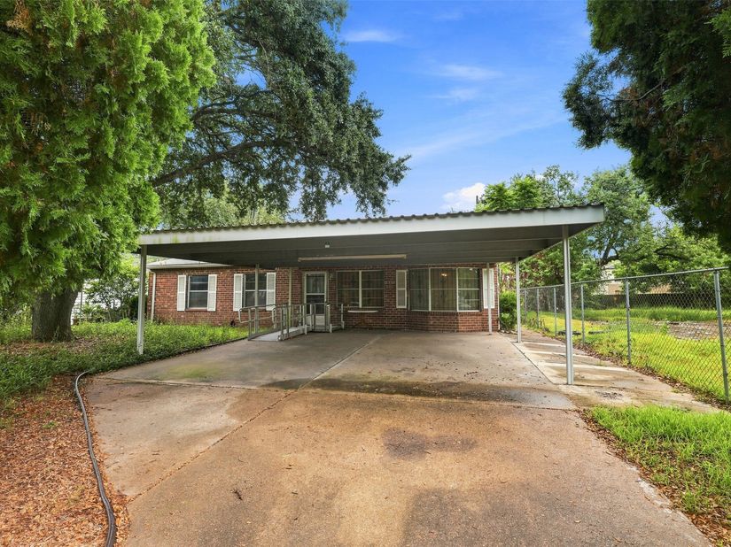 5310 Westover Street, Houston TX 77033