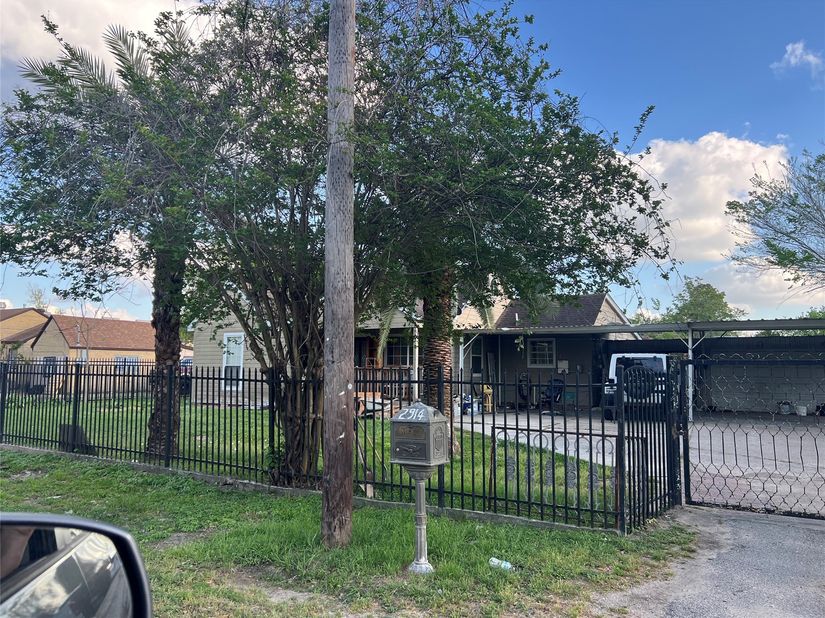2914 Berry Road, Houston TX 77093