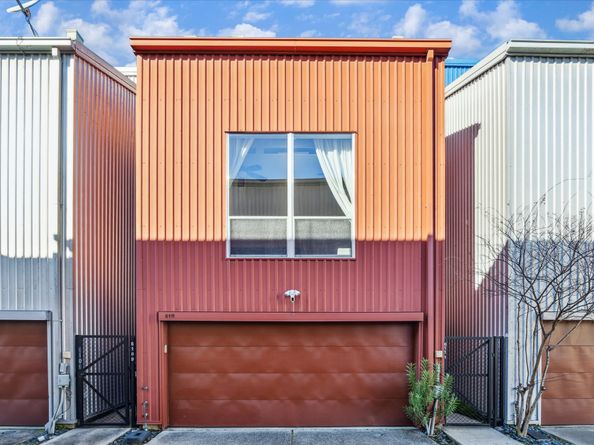 6111 Gehring Street, Houston TX 77021