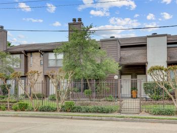 8020 Braesmain Drive