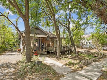 1707 Yale Street