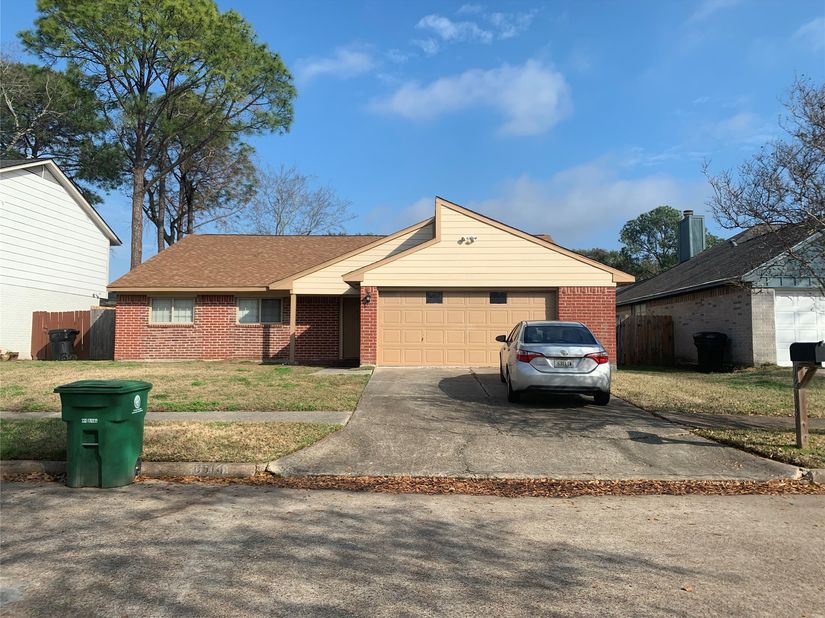 10514 Clear Cove Lane, Houston TX 77041