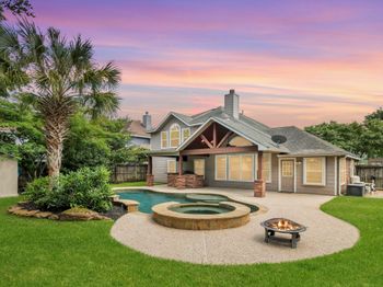 1927 Enchanted Park Drive