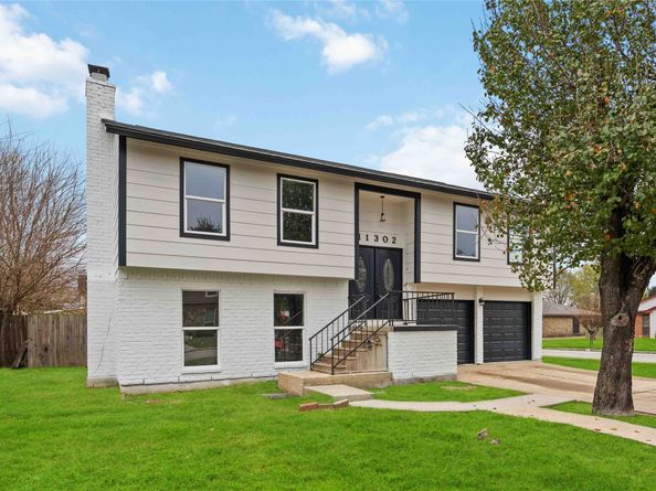 11302 White Gate Lane, Houston TX 77067