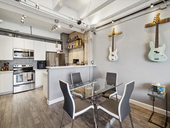 2016 Main Street 2417, Houston TX 77002